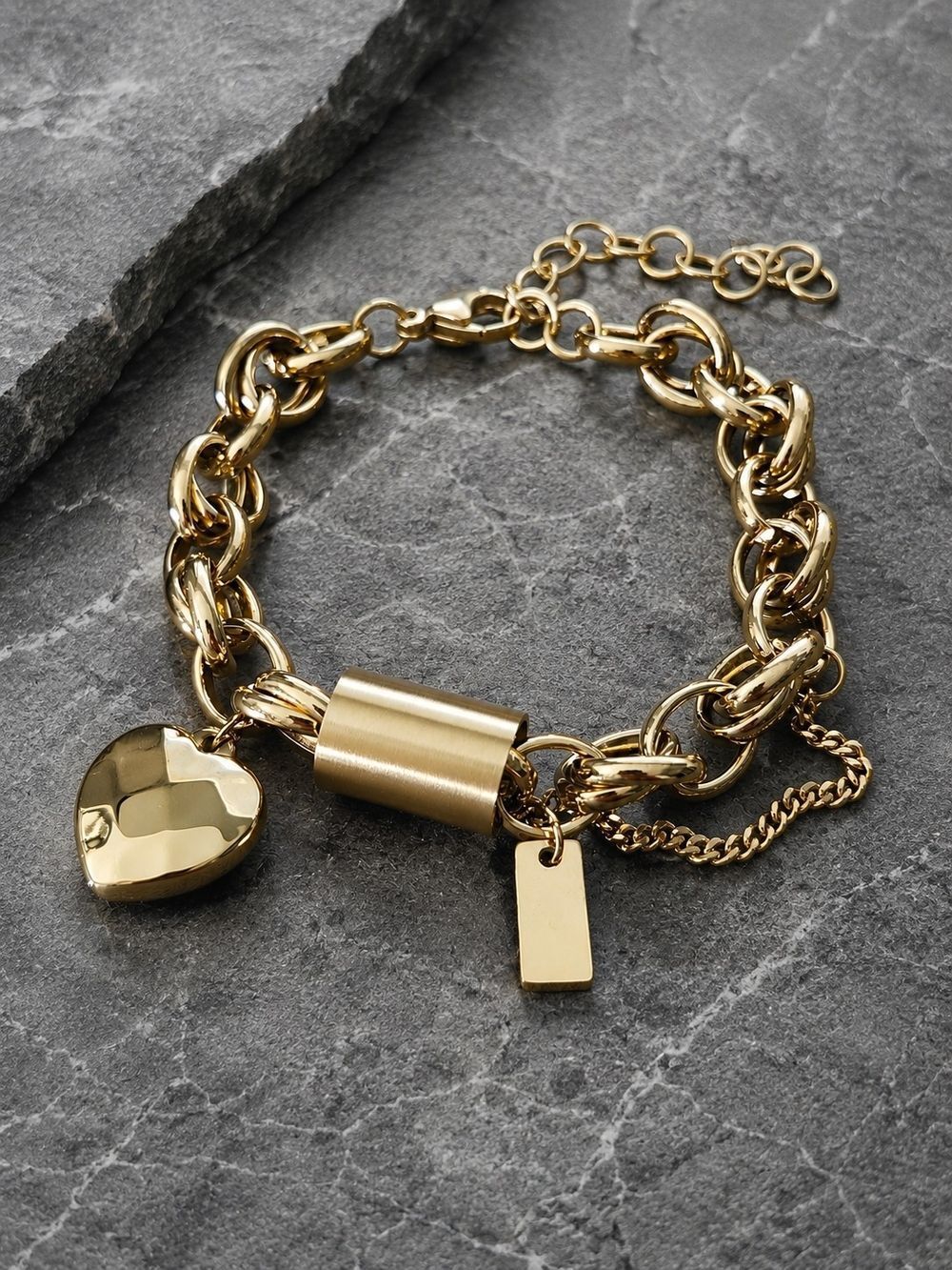 Gold Heart Charm Link Bracelet